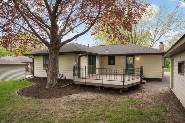 659 Grange Avenue N, Oakdale, MN 55128