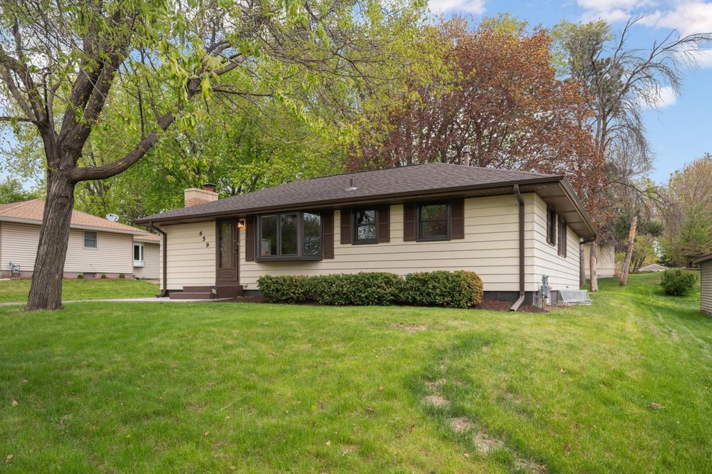 659 Grange Avenue N, Oakdale, MN 55128