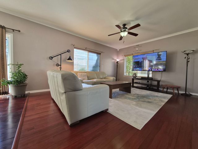 3817 Baybrook Drive, Aurora, IL 60504