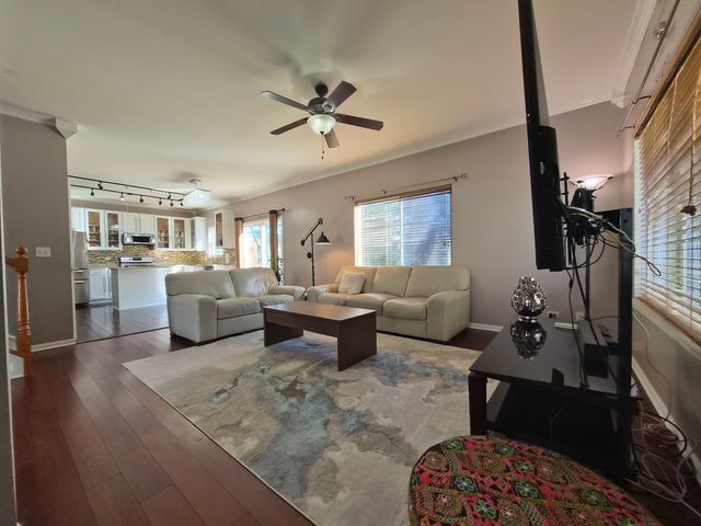 3817 Baybrook Drive, Aurora, IL 60504