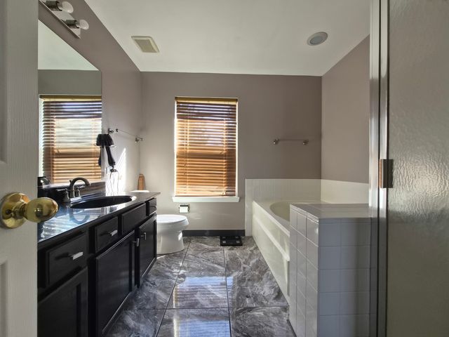 3817 Baybrook Drive, Aurora, IL 60504