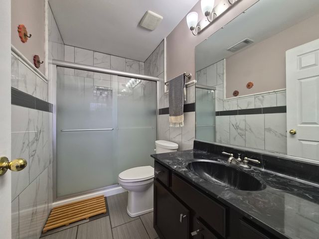 3817 Baybrook Drive, Aurora, IL 60504