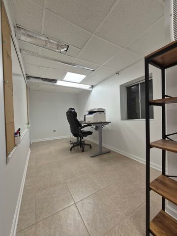 3817 Baybrook Drive, Aurora, IL 60504