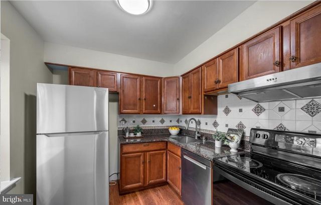 5822 BURKE MANOR CT, Burke, VA 22015