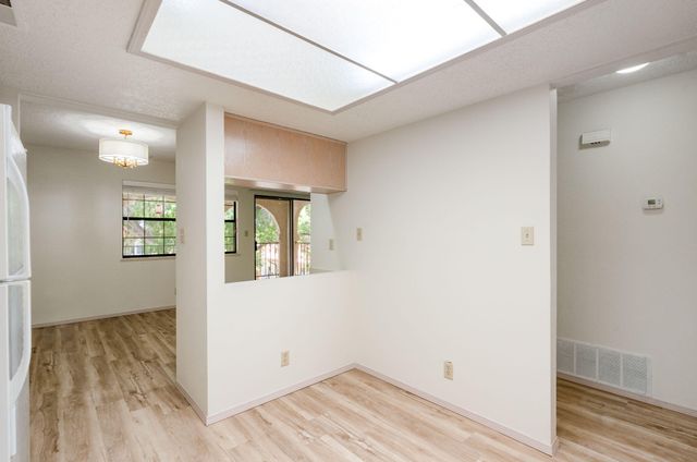 827 Country Club Drive SE APT 2B, Rio Rancho, NM 87124