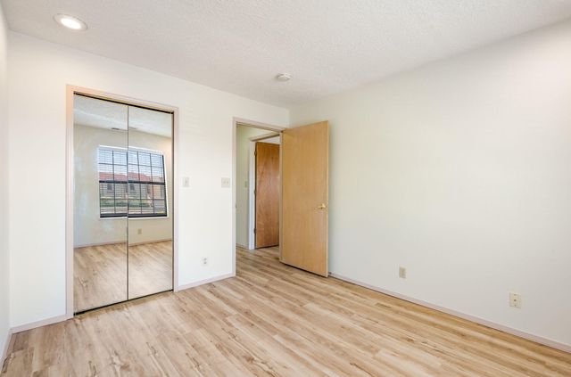 827 Country Club Drive SE APT 2B, Rio Rancho, NM 87124