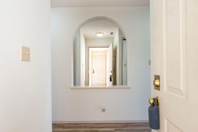 827 Country Club Drive SE APT 2B, Rio Rancho, NM 87124