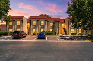 827 Country Club Drive SE APT 2B, Rio Rancho, NM 87124