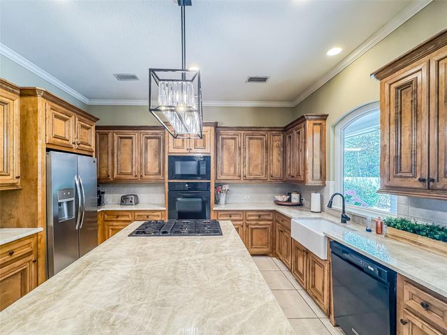 38 E Thymewood Place, The Woodlands, TX 77382