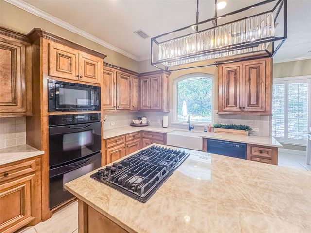38 E Thymewood Place, The Woodlands, TX 77382