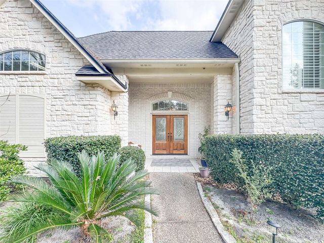 38 E Thymewood Place, The Woodlands, TX 77382