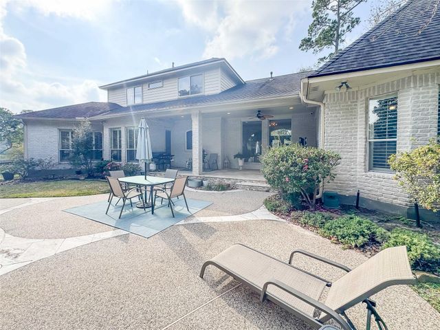 38 E Thymewood Place, The Woodlands, TX 77382