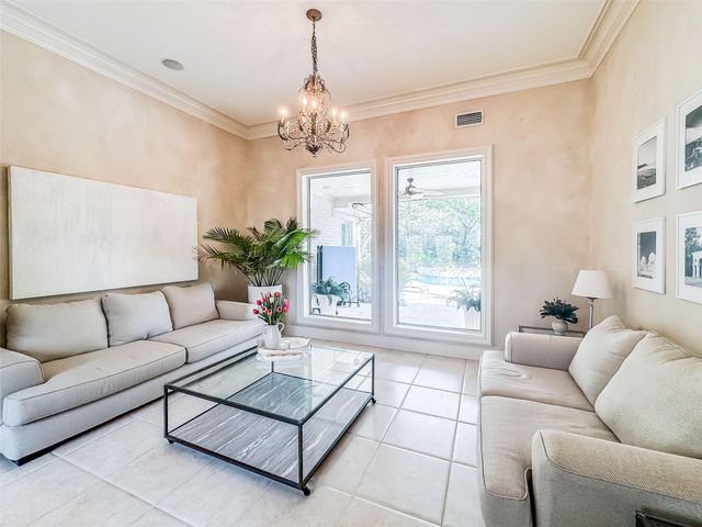 38 E Thymewood Place, The Woodlands, TX 77382