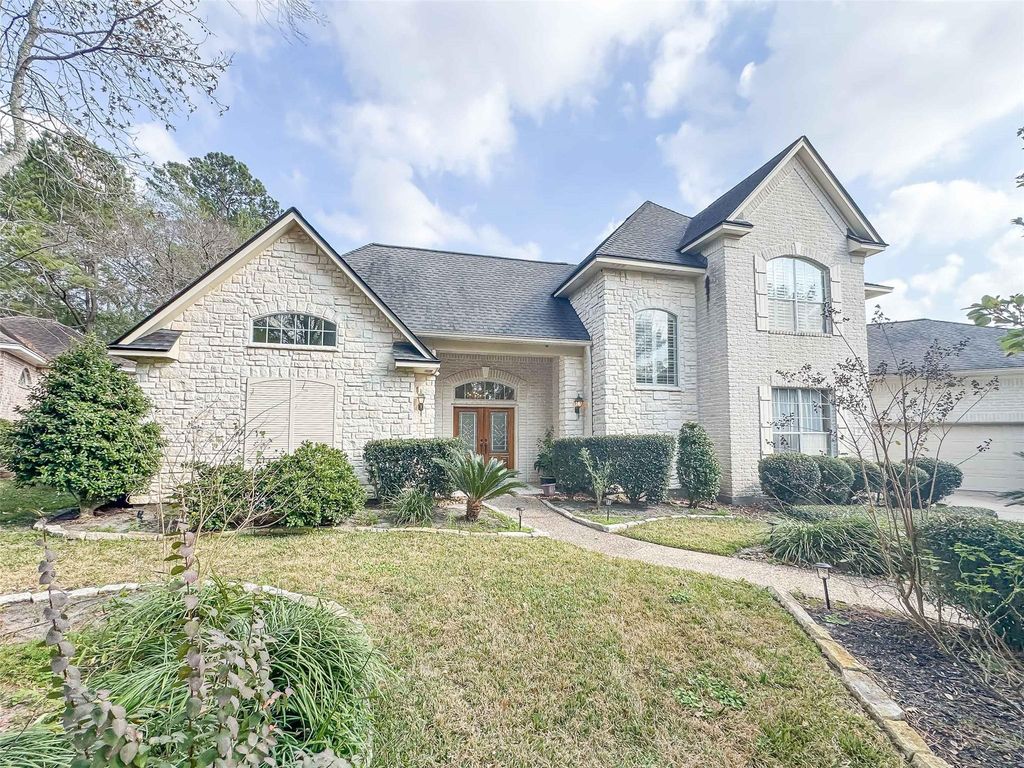 38 E Thymewood Place, The Woodlands, TX 77382