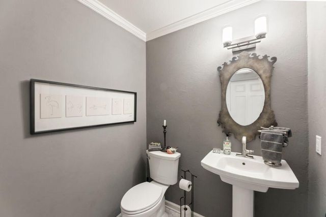 412 E Red Pine CIRCLE, Dousman, WI 53118