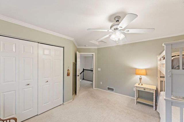 412 E Red Pine CIRCLE, Dousman, WI 53118