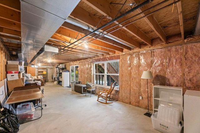 412 E Red Pine CIRCLE, Dousman, WI 53118