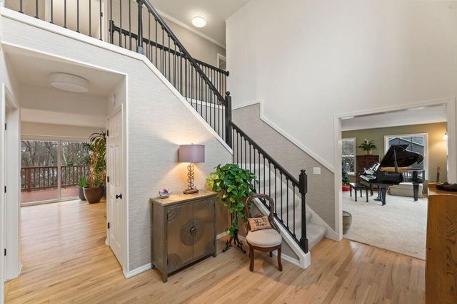 412 E Red Pine CIRCLE, Dousman, WI 53118