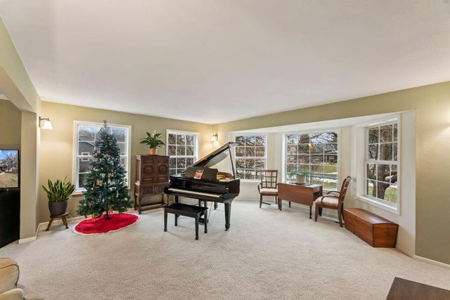 412 E Red Pine CIRCLE, Dousman, WI 53118