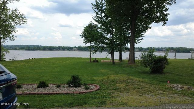 5820 Upper River Rd A, Jeffersonville, IN 47130