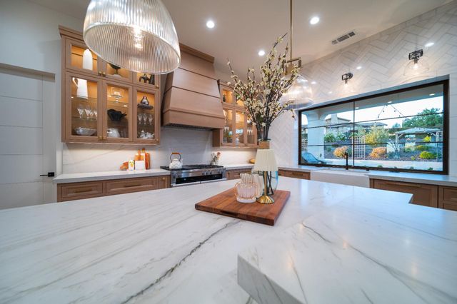 11107 Vista Del Sol, Auburn, CA 95603