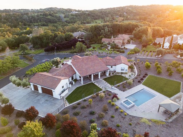 11107 Vista Del Sol, Auburn, CA 95603