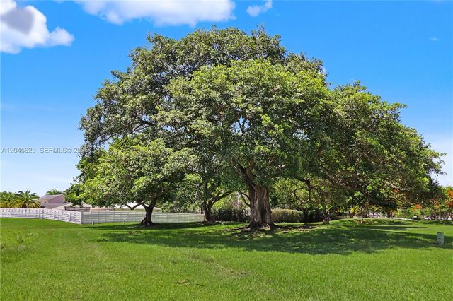 14958 SW 143rd Place, Miami, FL 33186