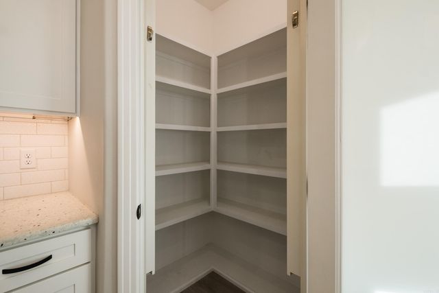 25 Belles Fleurs Circle, Little Rock, AR 72223