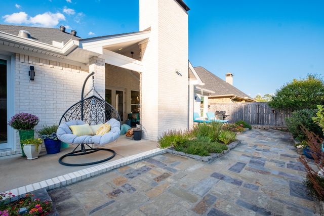 25 Belles Fleurs Circle, Little Rock, AR 72223