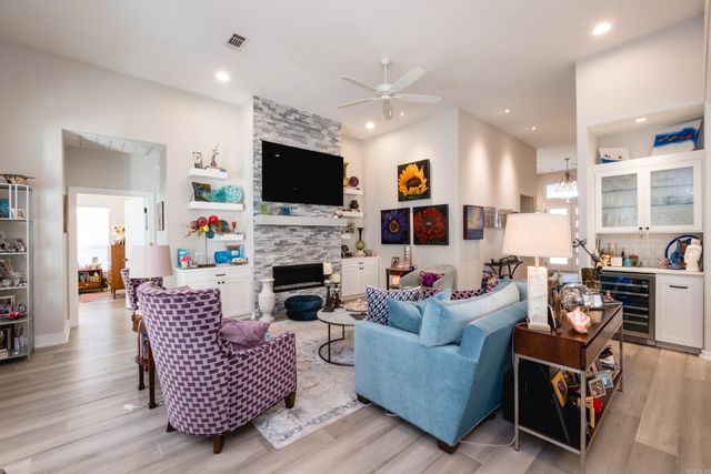 25 Belles Fleurs Circle, Little Rock, AR 72223