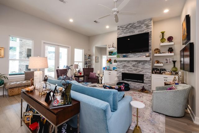 25 Belles Fleurs Circle, Little Rock, AR 72223