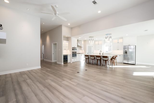 25 Belles Fleurs Circle, Little Rock, AR 72223