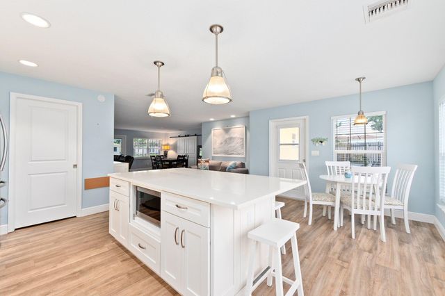 1749 SW Coxswain Place, Palm City, FL 34990