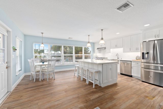 1749 SW Coxswain Place, Palm City, FL 34990