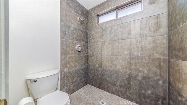 7422 Hazeltine Avenue 2, Van Nuys, CA 91405