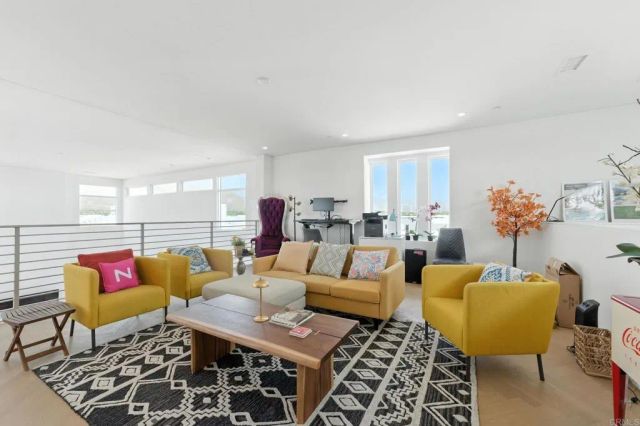 455 Palladium Boulevard, Palm Springs, CA 92262