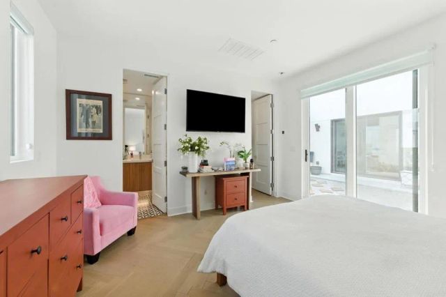 455 Palladium Boulevard, Palm Springs, CA 92262