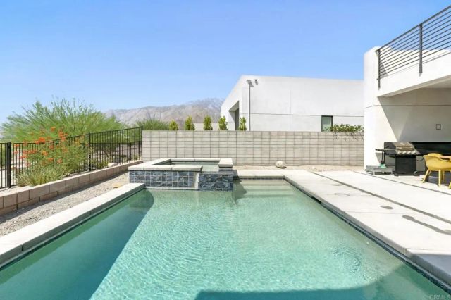 455 Palladium Boulevard, Palm Springs, CA 92262