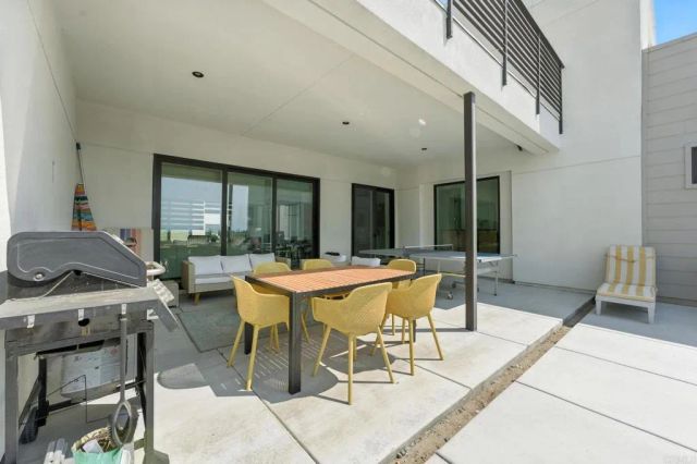 455 Palladium Boulevard, Palm Springs, CA 92262