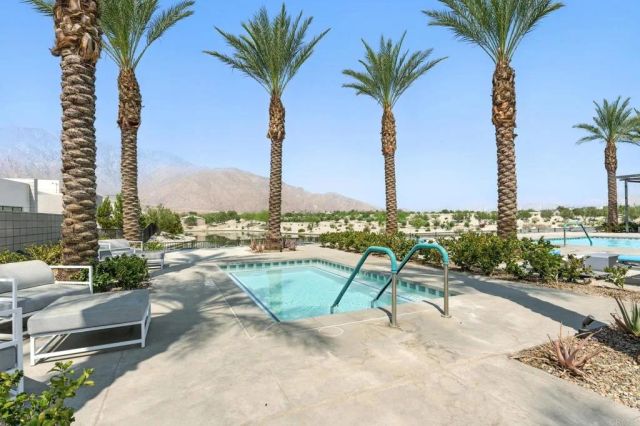 455 Palladium Boulevard, Palm Springs, CA 92262