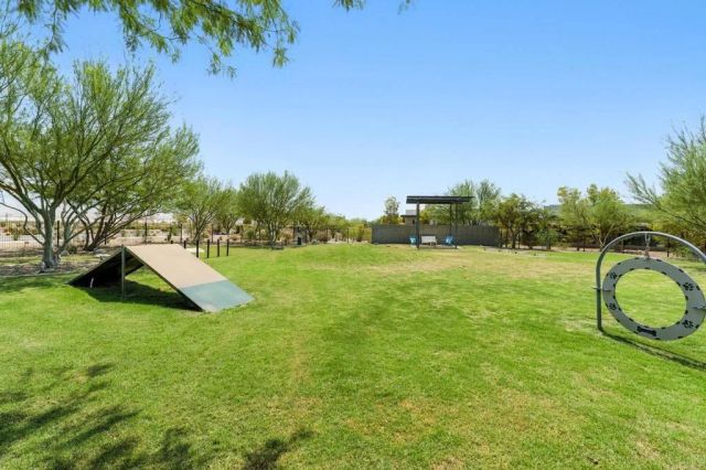 455 Palladium Boulevard, Palm Springs, CA 92262