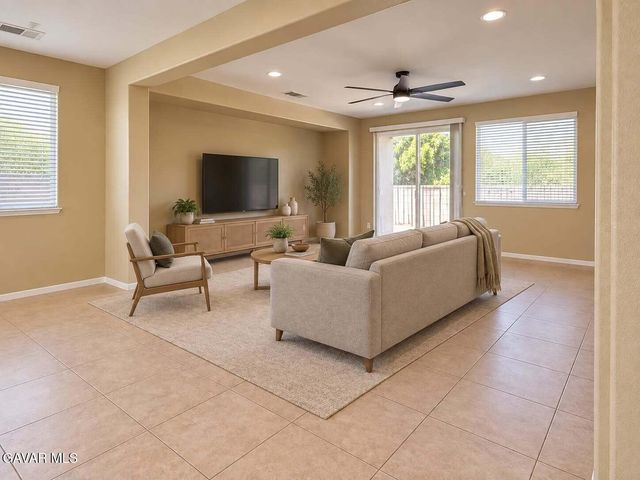 2421 Driftwood Drive, Rosamond, CA 93560
