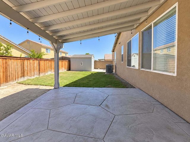 2421 Driftwood Drive, Rosamond, CA 93560
