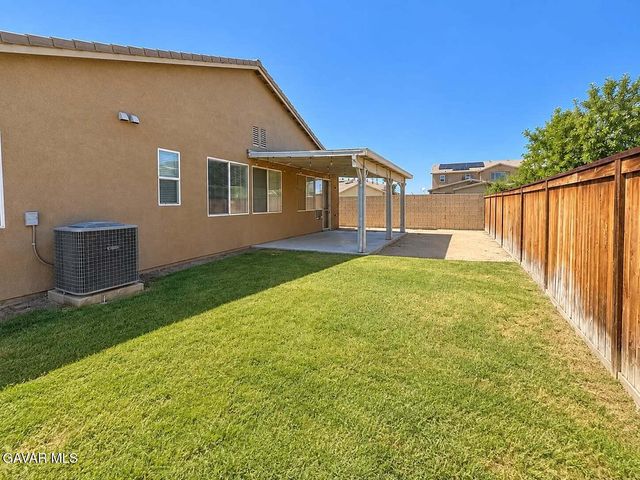 2421 Driftwood Drive, Rosamond, CA 93560