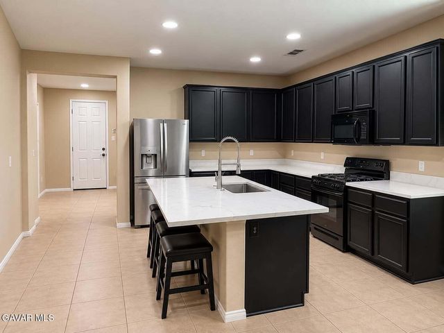 2421 Driftwood Drive, Rosamond, CA 93560