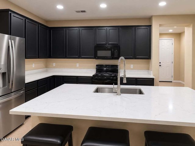 2421 Driftwood Drive, Rosamond, CA 93560