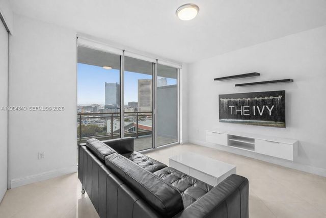 90 SW 3rd St 1608, Miami, FL 33130