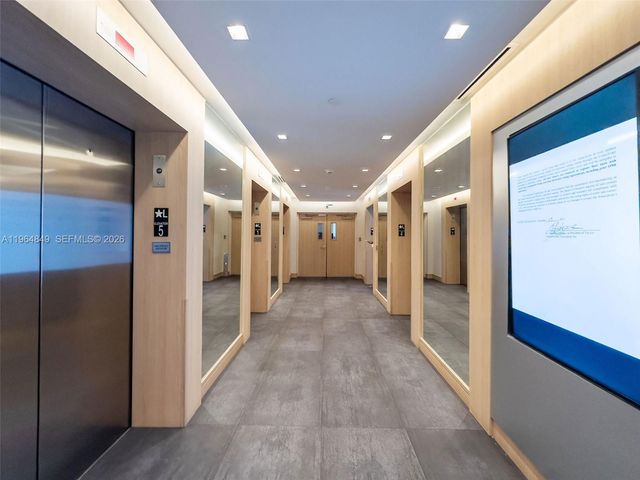 90 SW 3rd St 1608, Miami, FL 33130