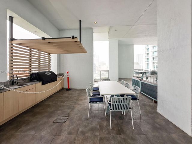 90 SW 3rd St 1608, Miami, FL 33130