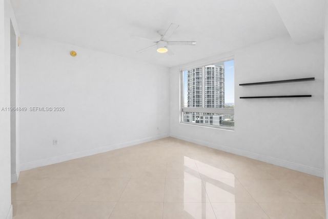 90 SW 3rd St 1608, Miami, FL 33130
